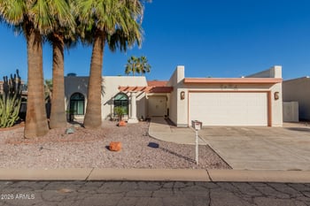 10906 Bellflower Dr, Sun Lakes, AZ 85248