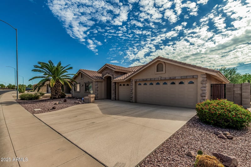 10907 Olla Ave, Mesa, AZ 85212