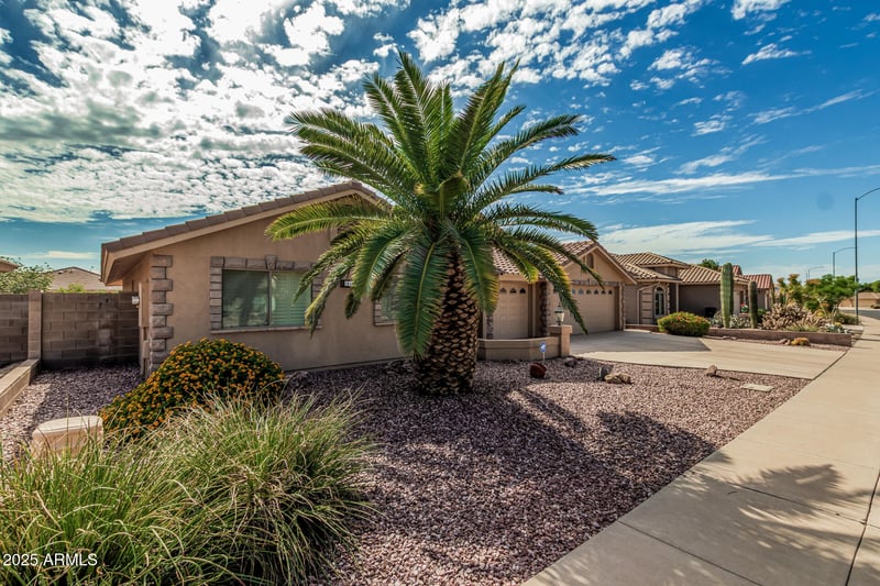 10907 Olla Ave, Mesa, AZ 85212