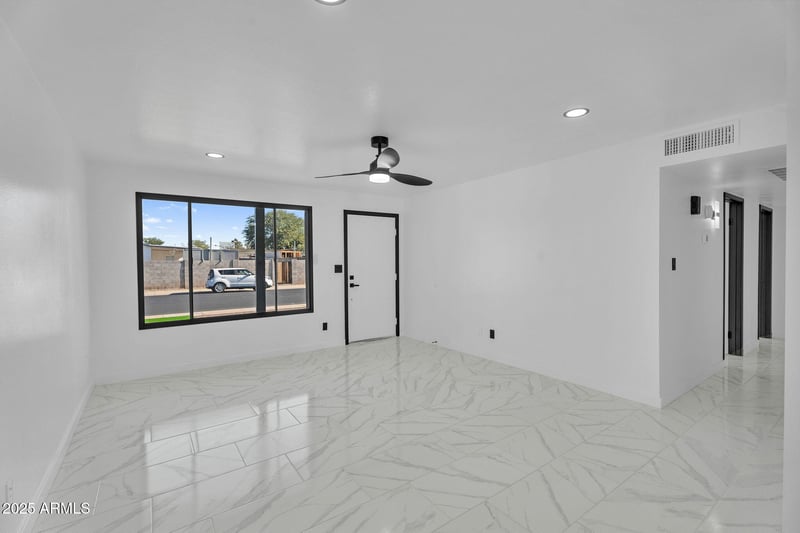 10908 88th Dr, Peoria, AZ 85345