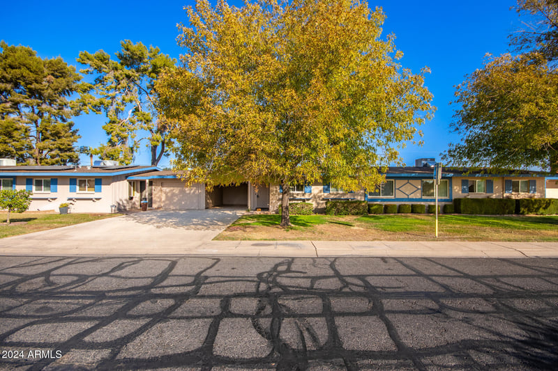 10908 Peoria Ave, Sun City, AZ 85351