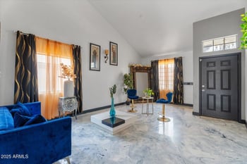 10909 Minnezona Ave, Phoenix, AZ 85037