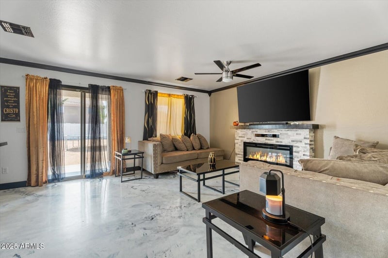 10909 Minnezona Ave, Phoenix, AZ 85037