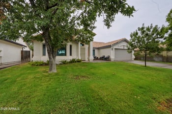 1091 Crossroads Dr, Gilbert, AZ 85296
