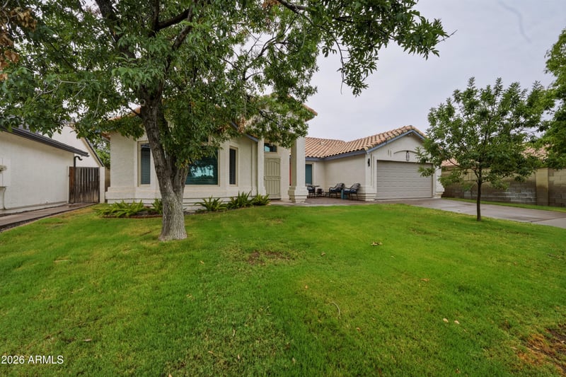 1091 S Crossroads Dr, Gilbert, AZ 85296