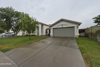 1091 Crossroads Dr, Gilbert, AZ 85296