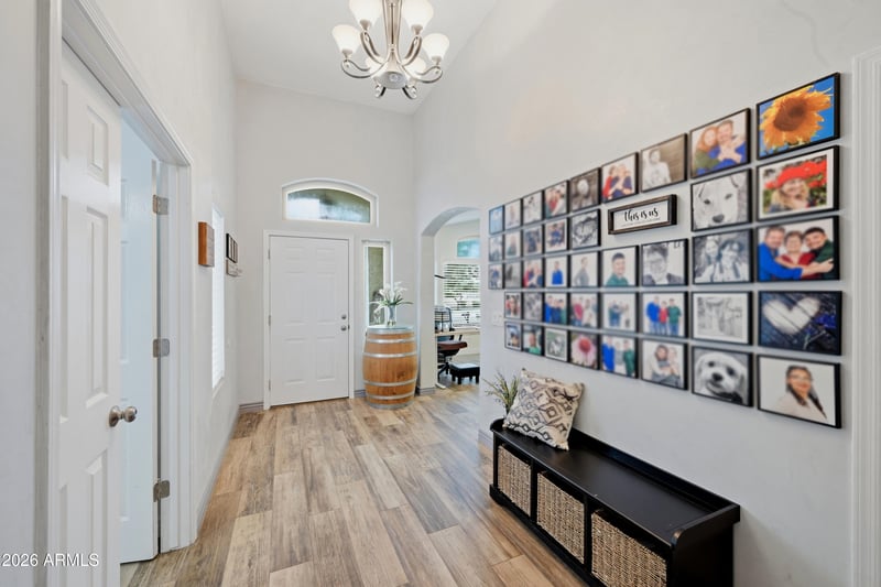 1091 S Crossroads Dr, Gilbert, AZ 85296