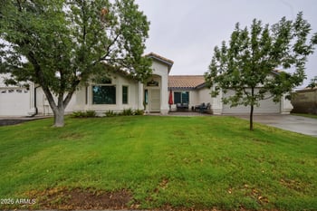 1091 Crossroads Dr, Gilbert, AZ 85296