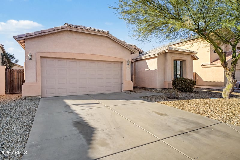 10910 Davis Ln, Avondale, AZ 85323
