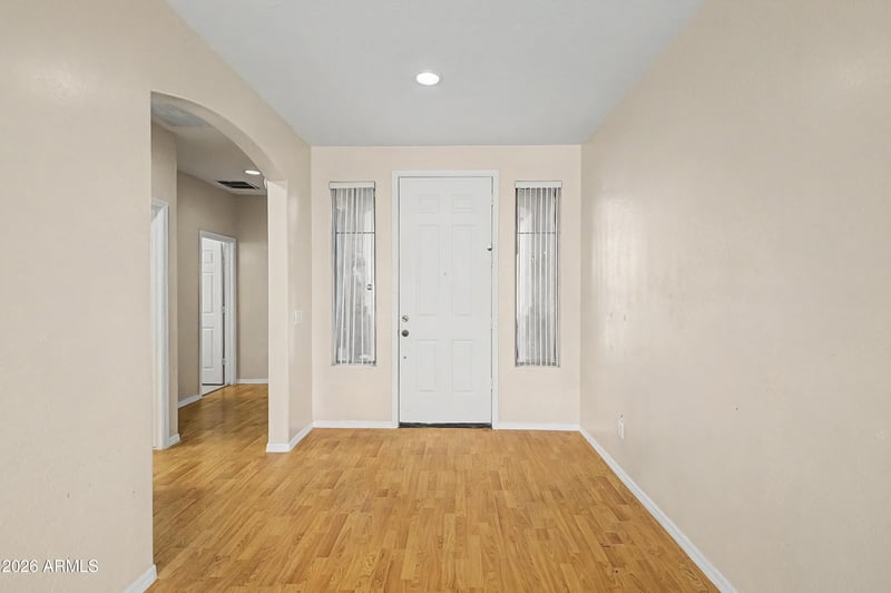 10910 Davis Ln, Avondale, AZ 85323