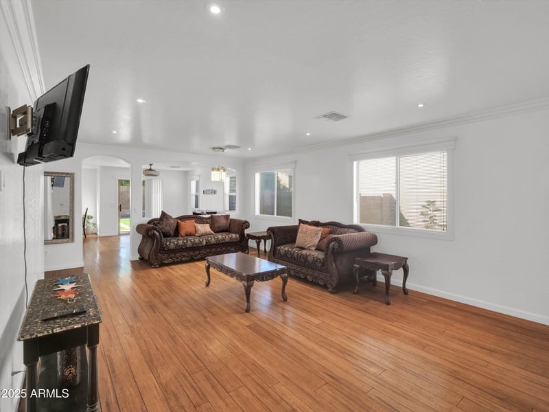 10911 Meadowbrook Ave, Phoenix, AZ 85037