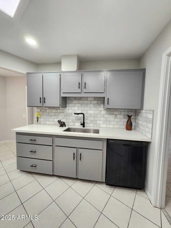 10912 Thunderbird Blvd, Sun City, AZ 85351