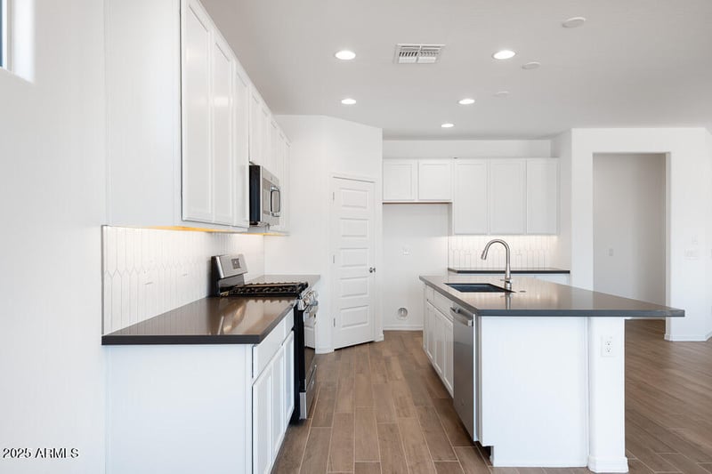 10912 Tiburon Ave, Mesa, AZ 85212