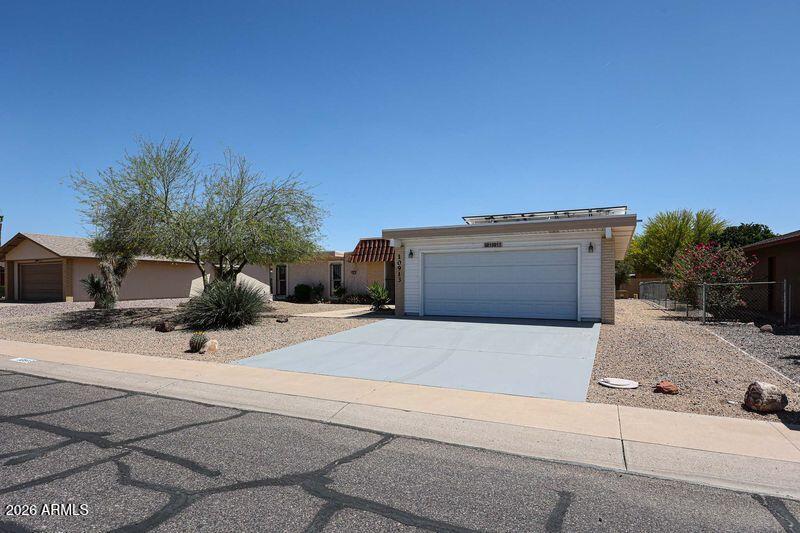 10913 Manzanita Dr, Sun City, AZ 85373