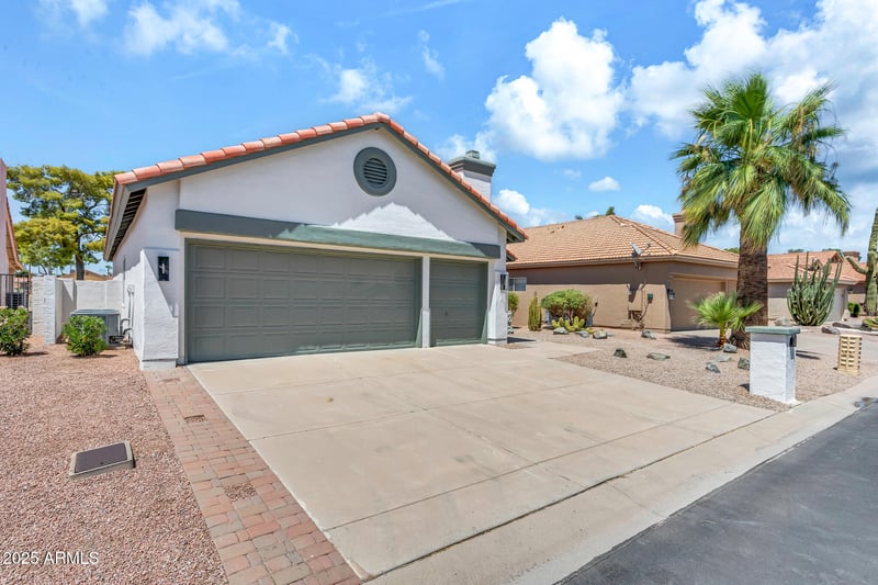 10914 Navajo Dr, Sun Lakes, AZ 85248