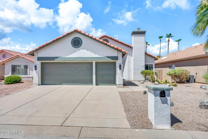 10914 Navajo Dr, Sun Lakes, AZ 85248