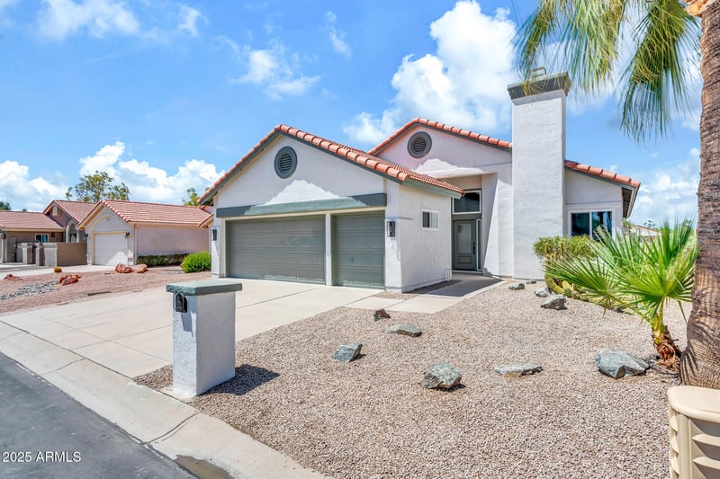 10914 Navajo Dr, Sun Lakes, AZ 85248