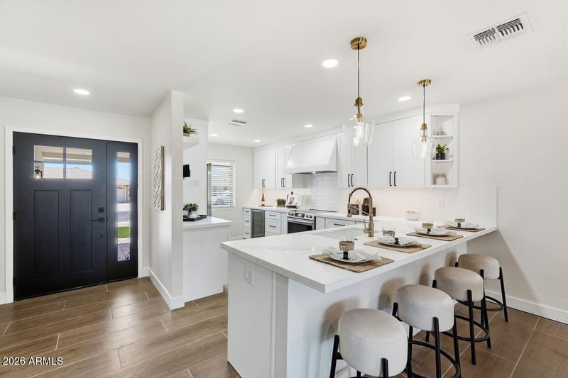 10914 W White Mountain Rd, Sun City, AZ 85351