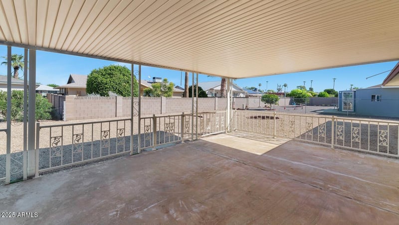 10914 White Mountain Rd, Sun City, AZ 85351