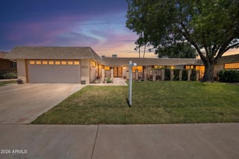 10916 Cameo Dr, Sun City, AZ 85351