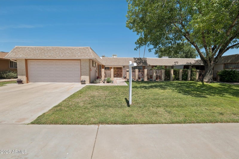 10916 Cameo Dr, Sun City, AZ 85351