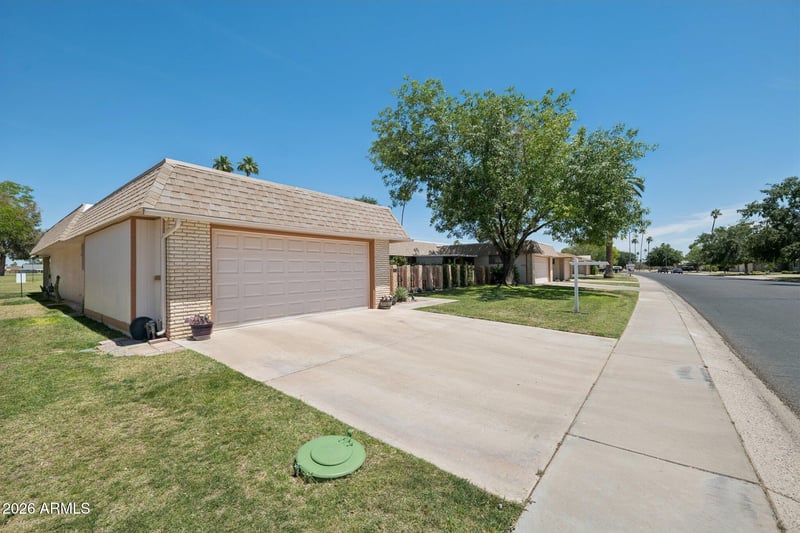 10916 Cameo Dr, Sun City, AZ 85351