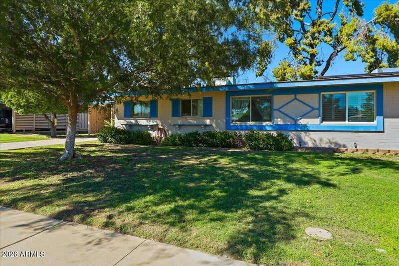 10916 W Peoria Ave, Sun City, AZ 85351
