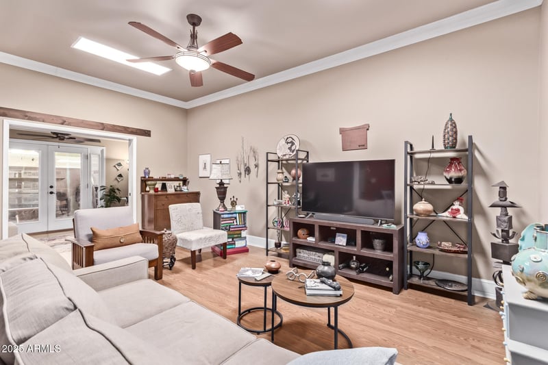 10917 Coggins Dr, Sun City, AZ 85351