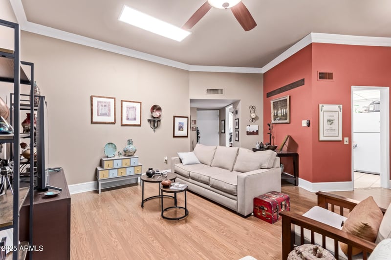 10917 Coggins Dr, Sun City, AZ 85351