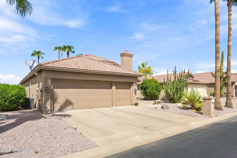 10918 E Navajo Dr, Sun Lakes, AZ 85248