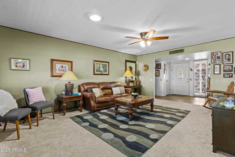 10918 Manzanita Dr, Sun City, AZ 85373