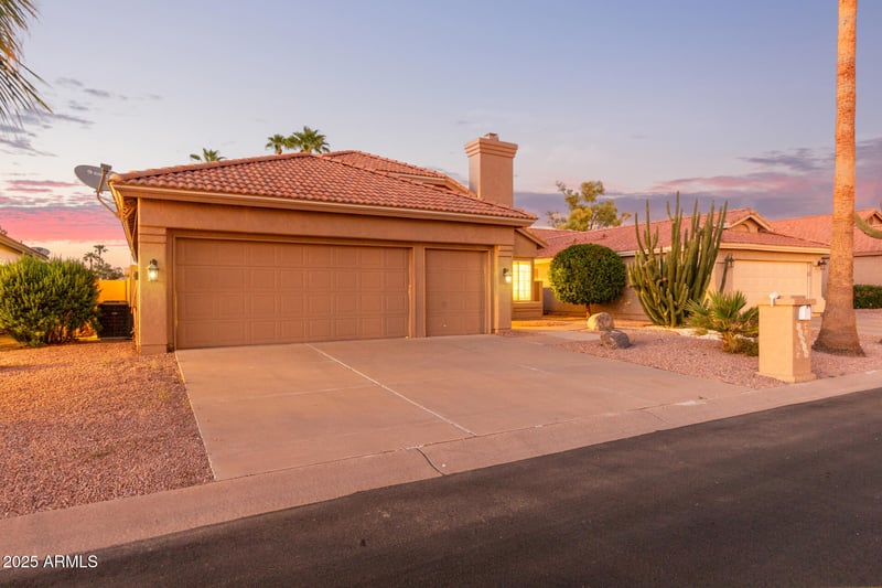 10918 Navajo Dr, Sun Lakes, AZ 85248