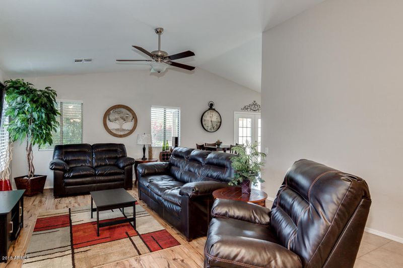 1092 W 7th Ave, Apache Junction, AZ 85120