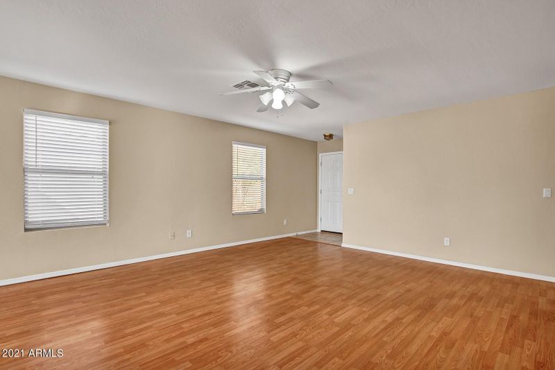10921 E Diamond Ave, Mesa, AZ 85208