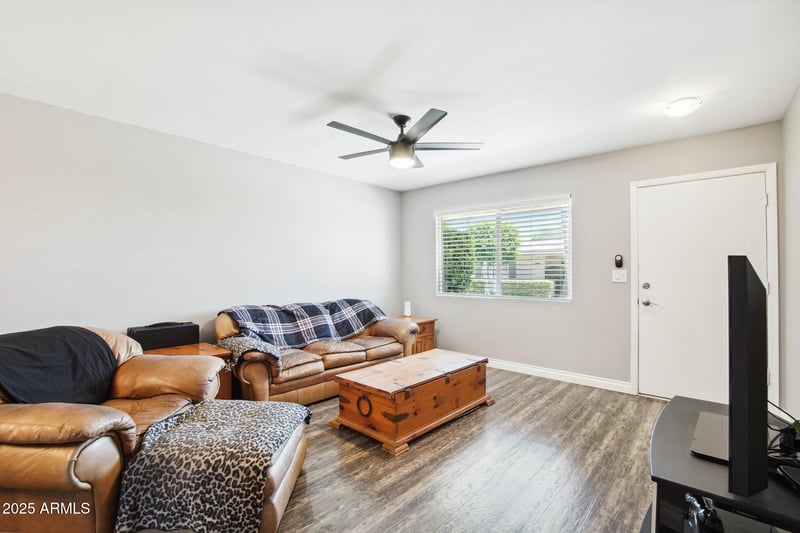 10921 Santa Fe Dr, Sun City, AZ 85351