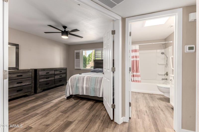 10921 Coggins Dr, Sun City, AZ 85351