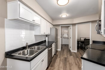 10921 Coggins Dr, Sun City, AZ 85351