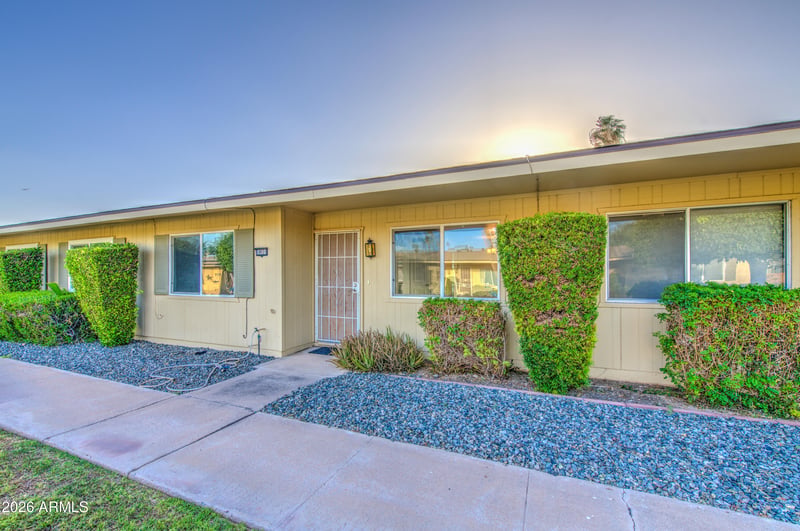 10921 Santa Fe Dr, Sun City, AZ 85351