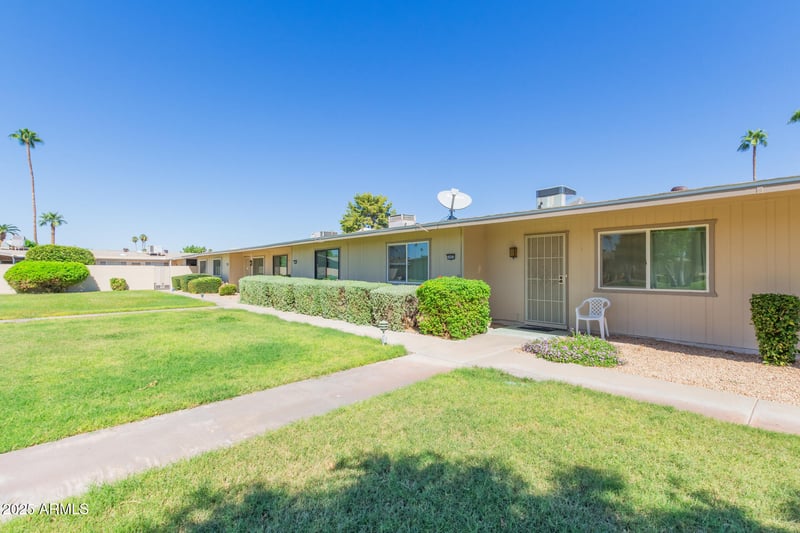 10922 Santa Fe Dr, Sun City, AZ 85351