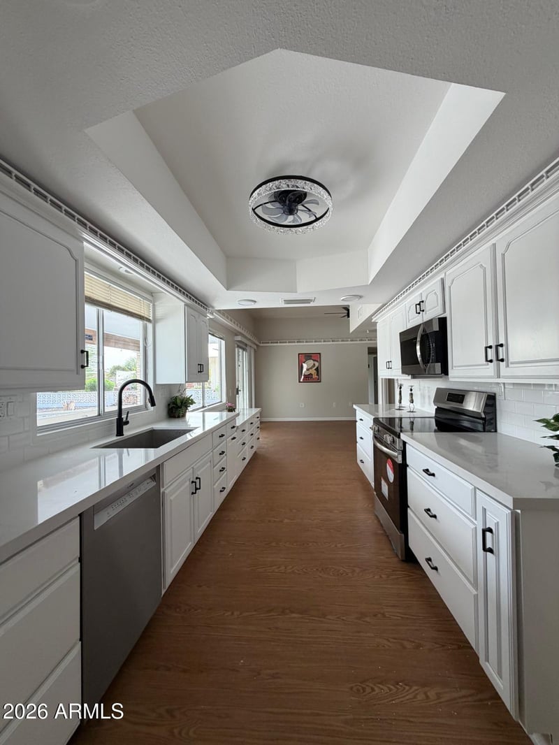 10922 W Welk Dr, Sun City, AZ 85373