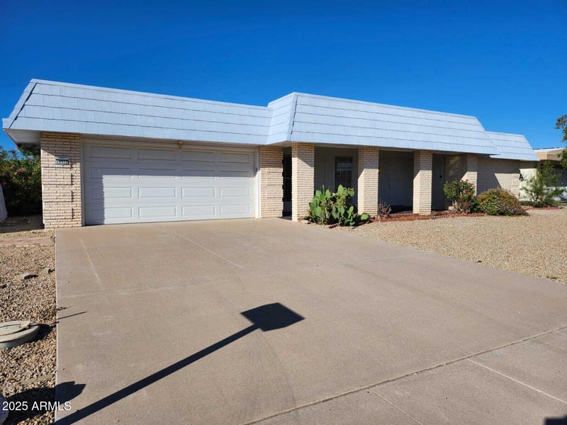 10922 Welk Dr, Sun City, AZ 85373