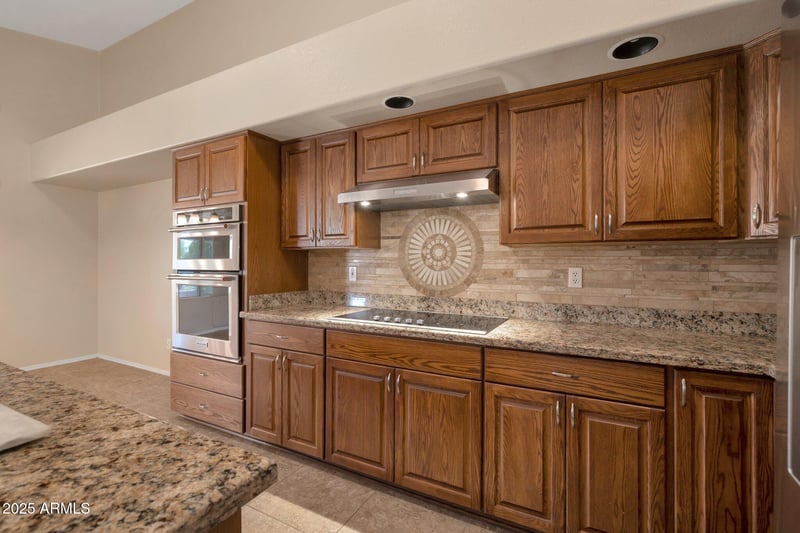 10923 Escuda Dr, Peoria, AZ 85373