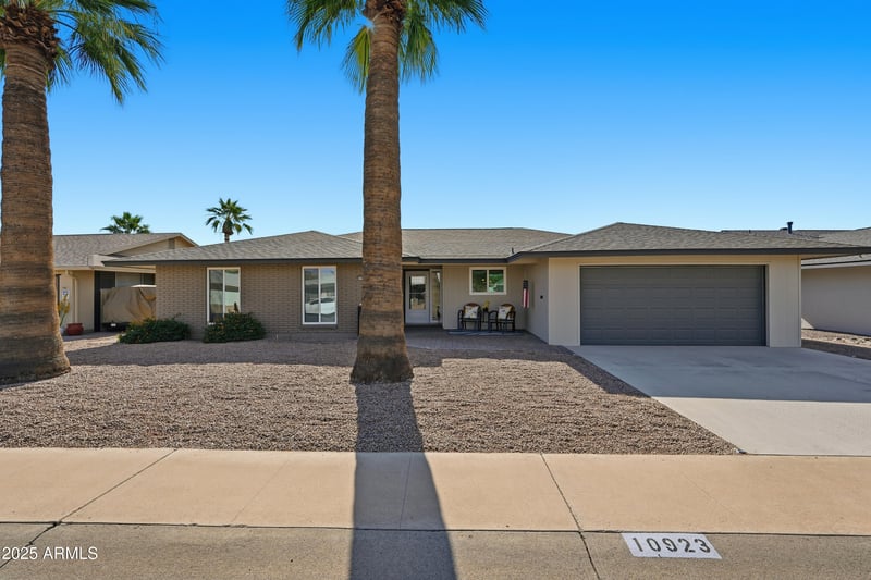 10923 Meade Dr, Sun City, AZ 85351