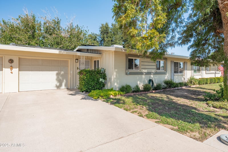 10926 Abbott Ave, Sun City, AZ 85351