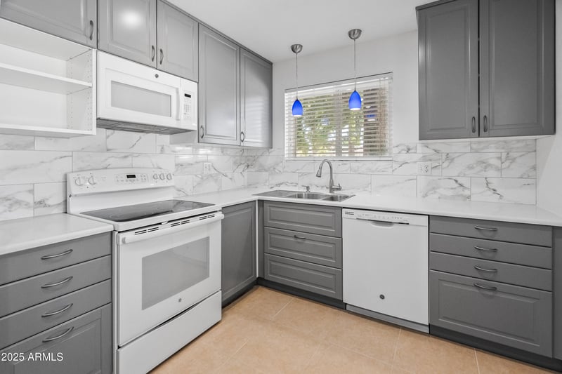 10926 Abbott Ave, Sun City, AZ 85351
