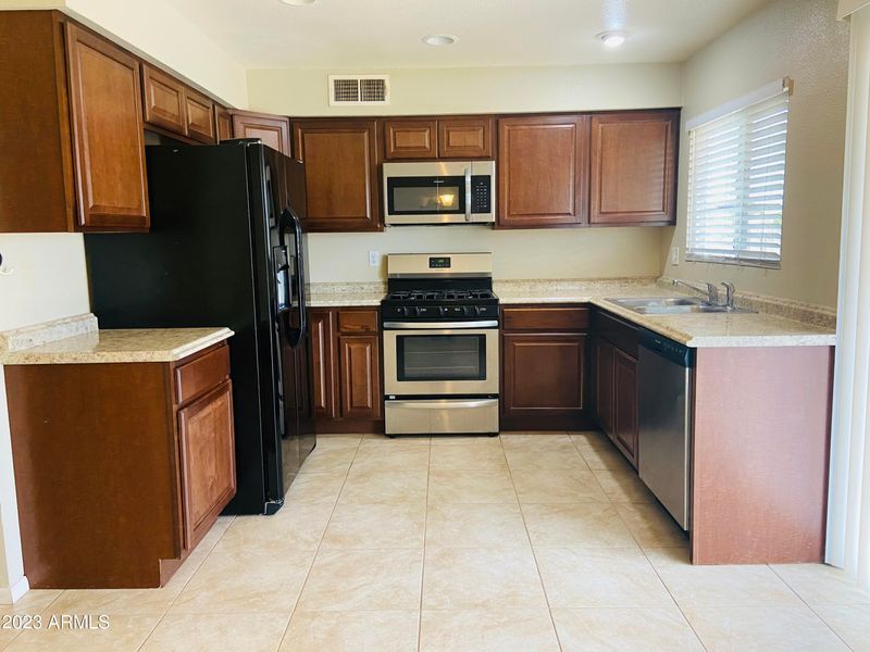 10926 N 88th Dr, Peoria, AZ 85345