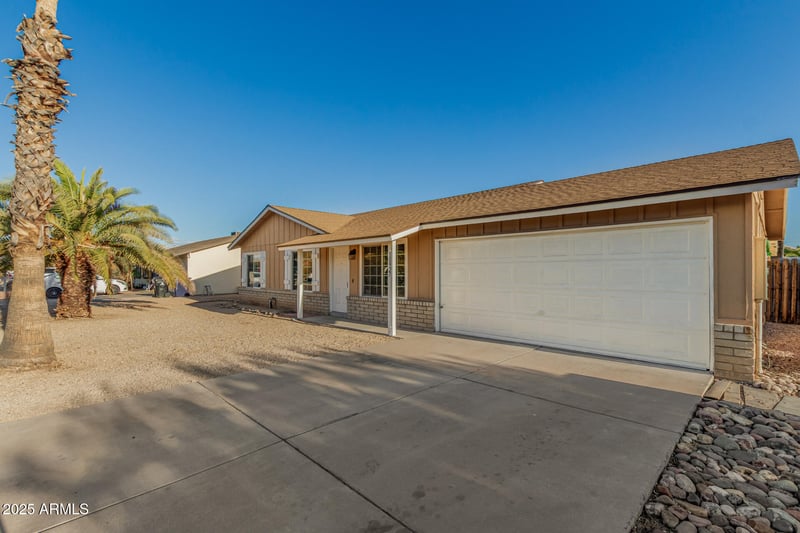 10927 Calle Del Sol --, Phoenix, AZ 85037