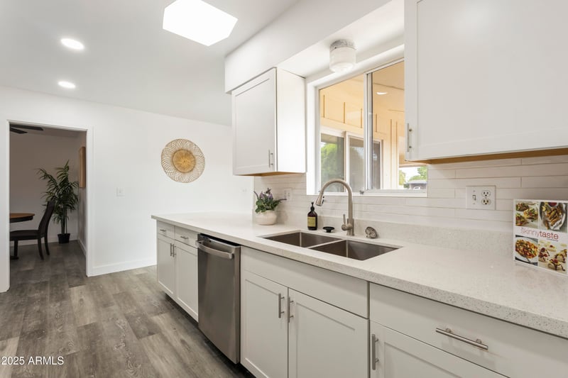 10927 Peoria Ave, Sun City, AZ 85351