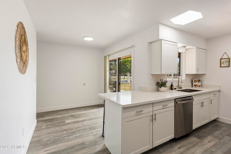 10927 Peoria Ave, Sun City, AZ 85351