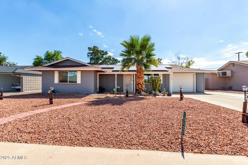 10929 Oakmont Dr, Sun City, AZ 85351
